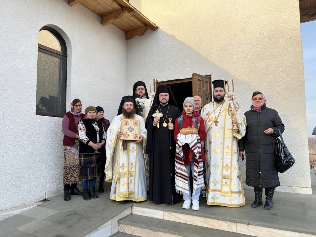 Liturghie arhierească la Mănăstirea Eroilor din Stoianovca