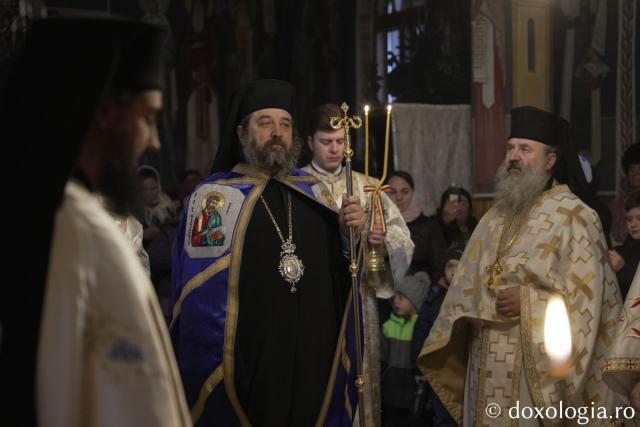 Părintele Episcop-vicar Nichifor Botoșăneanul, prezent de praznicul Botezului Domnului la Mănăstirea Horaița