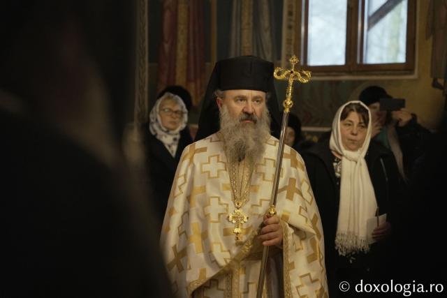 Părintele Episcop-vicar Nichifor Botoșăneanul, prezent de praznicul Botezului Domnului la Mănăstirea Horaița