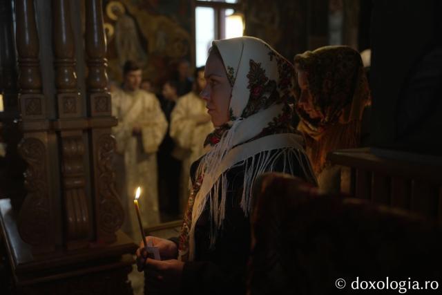 Părintele Episcop-vicar Nichifor Botoșăneanul, prezent de praznicul Botezului Domnului la Mănăstirea Horaița