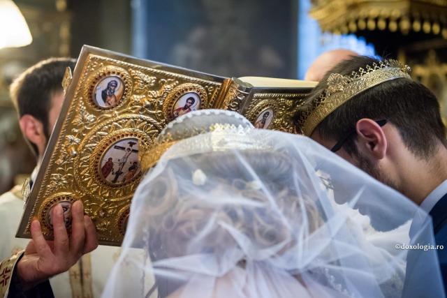 miri la cununia religioasă