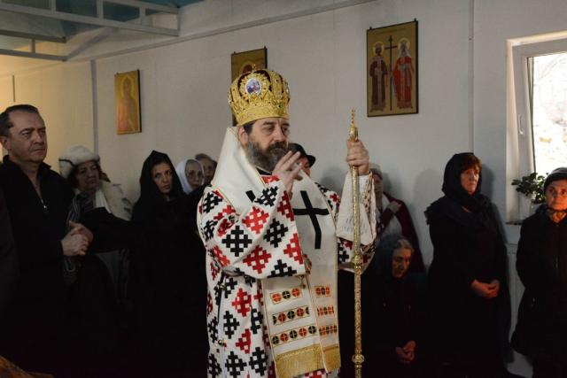Sfinții Atanasie și Chiril sărbătoriți la Iași prin Liturghie arhierească