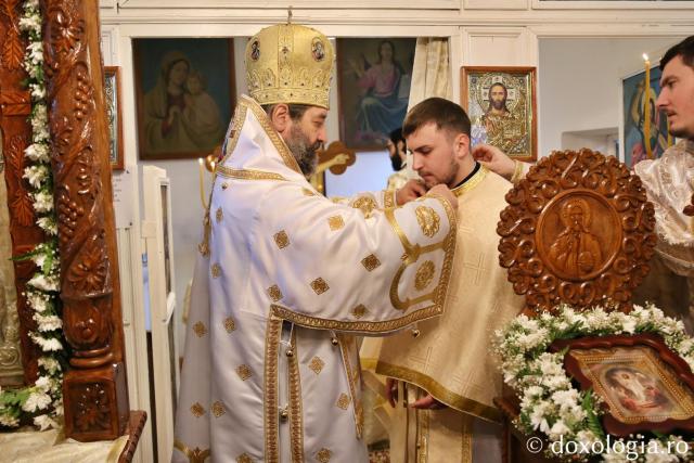 O parohie închinată Sfintei Parascheva are, începând de astăzi, un nou slujitor