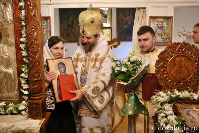 O parohie închinată Sfintei Parascheva are, începând de astăzi, un nou slujitor