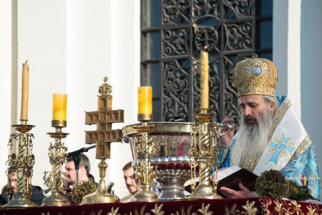 Programul liturgic al sărbătorii Botezului Domnului la Catedrala Mitropolitană din Iași (vineri, 6 ianuarie 2023)