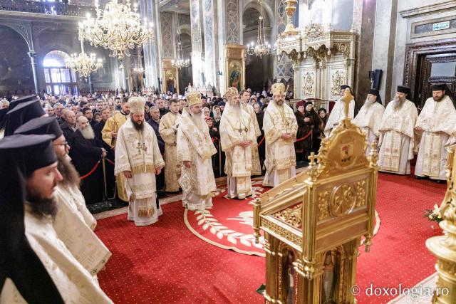 Patru ierarhi au slujit la hramul istoric al Catedralei Mitropolitane din Iași