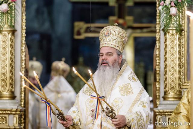 Patru ierarhi au slujit la hramul istoric al Catedralei Mitropolitane din Iași