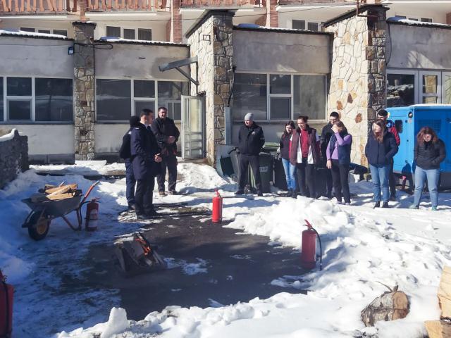 Instructaj PSI pentru angajații „Casa Pelerinul” din Durău