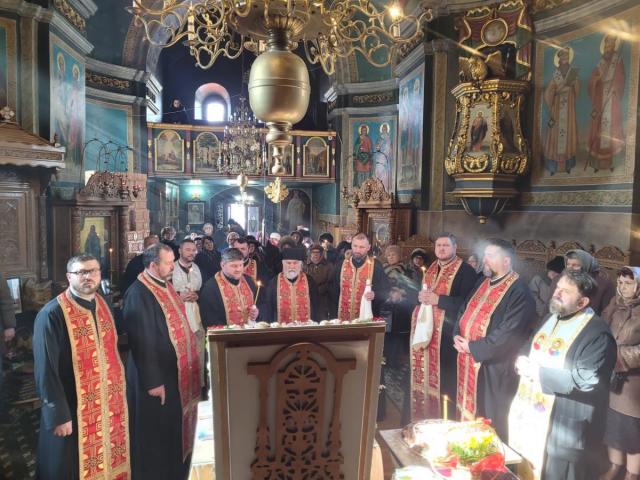 Parohia „Sfântul Haralambie” din Târgu Neamț și-a serbat ocrotitorul