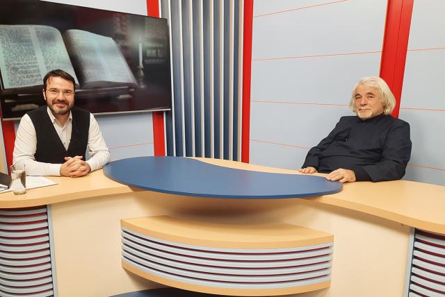 (Video) „În faţa lui Dumnezeu, bătrânul poate fi mai tânăr decât credem noi” – Pr. Mihai Drigă (Bari, Italia)