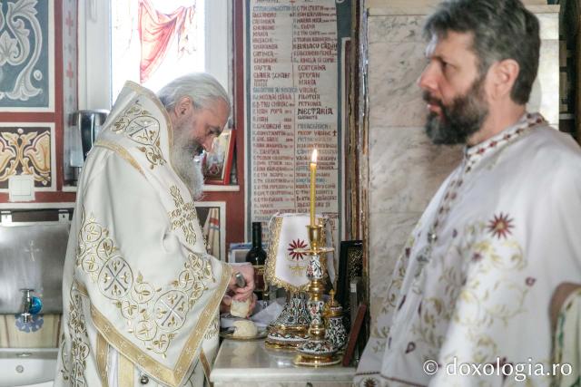 Cel de-al nouălea copil al preotului de la Parohia Frenciugi a fost botezat de PS Antonie