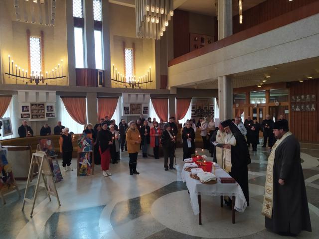 Teatrul din Bălți a fost sfinţit de Preasfinţitul Antonie