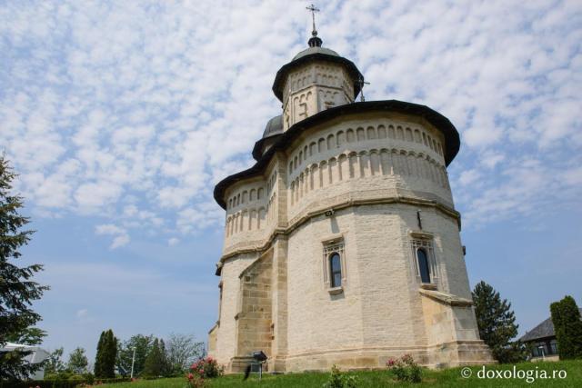 Anunț lansare proiect: „Proiecte PFU de restaurare componente artistice din Biserica Sfinții Apostoli Petru și Pavel a Mănăstirii Cetățuia din Iași”