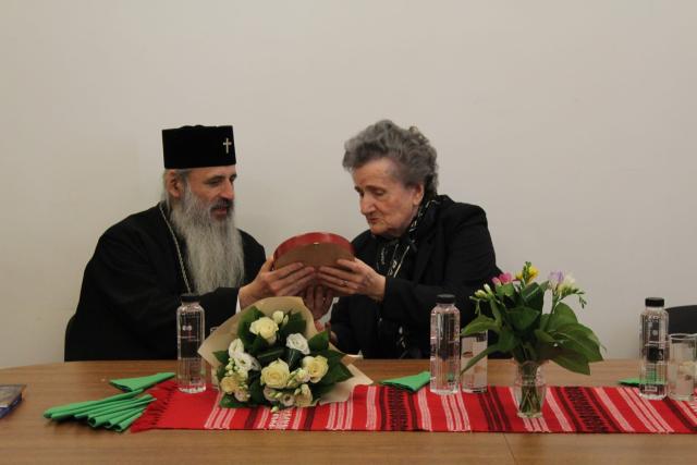 Întâlnire de suflet cu prilejul aniversării doamnei Angela Paveliuc Olariu, președinte de onoare a SOFR Iași