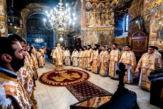 Liturghie arhierească în Duminica a patra a Marelui Post, la Mănăstirea „Sfântul Ioan cel Nou de la Suceava”