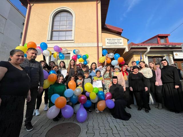 Eveniment social-filantropic „O inimă care bate pentru toți – asistentul social”