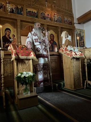 Părintele Mitropolit Teofan, în Duminica Sfintei Cruci la Mănăstirea Lebăda: „Să dobândim Împărăția Cerurilor înainte de moarte”