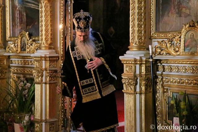 „Să ne întoarcem mintea și inima către Dumnezeu”, ne îndeamnă Părintele Mitropolit Teofan la începutul Postului Mare