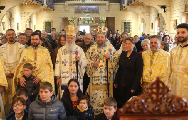 Doi ierarhi prezenți la hramul Parohiei „Buna Vestire” din München