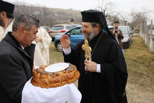 Eveniment inedit la Parohia Valea Racului: a fost hirotonit noul paroh, iar fetița lui a fost botezată de PS Nichifor Botoșăneanul
