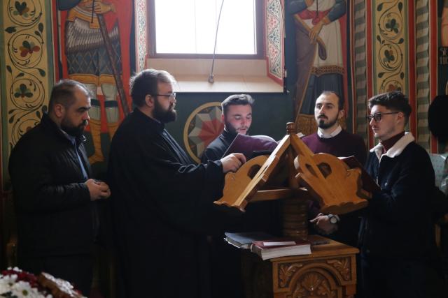 Eveniment inedit la Parohia Valea Racului: a fost hirotonit noul paroh, iar fetița lui a fost botezată de PS Nichifor Botoșăneanul