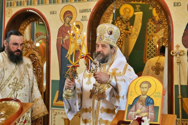 Eveniment inedit la Parohia Valea Racului: a fost hirotonit noul paroh, iar fetița lui a fost botezată de PS Nichifor Botoșăneanul