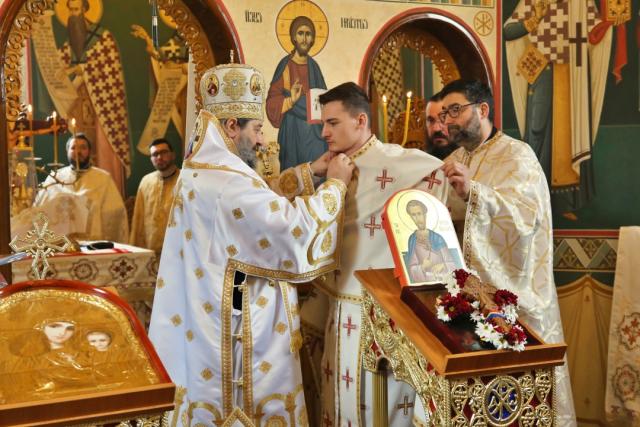 Eveniment inedit la Parohia Valea Racului: a fost hirotonit noul paroh, iar fetița lui a fost botezată de PS Nichifor Botoșăneanul