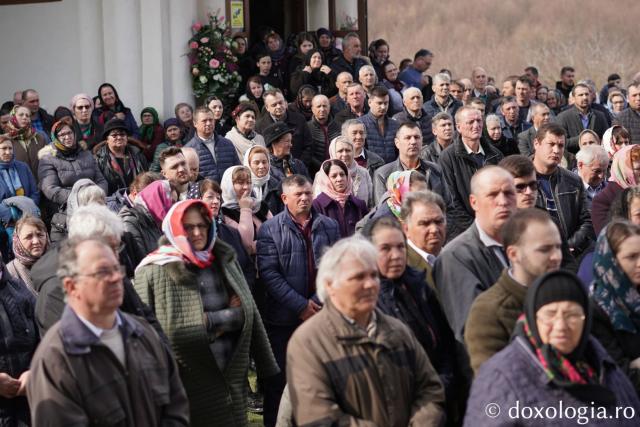 PS Veniamin a slujit de sărbătoarea Bunei Vestiri la Mănăstirea Sihăstria Voronei
