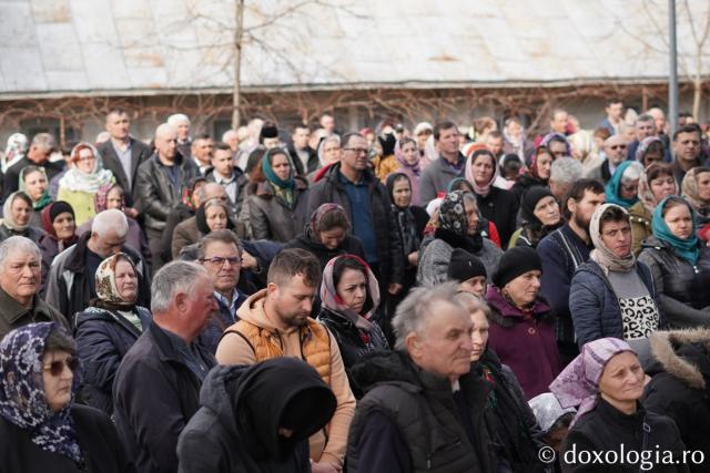 PS Veniamin a slujit de sărbătoarea Bunei Vestiri la Mănăstirea Sihăstria Voronei