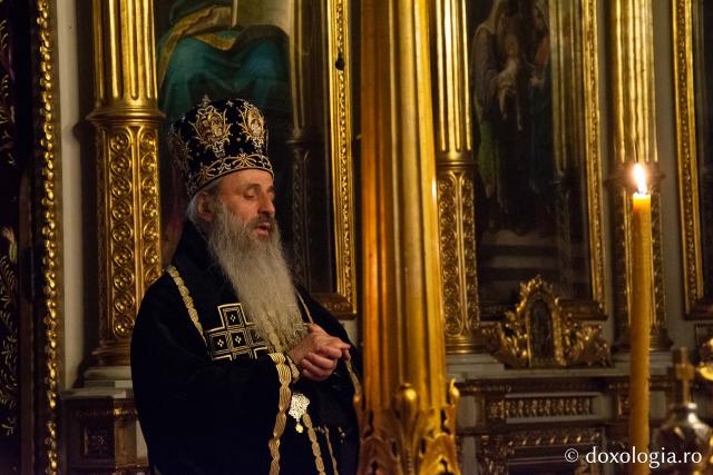 IPS Teofan a săvârșit Liturghia Darurilor mai înainte sfințite la Catedrala Mitropolitană