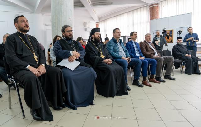 Expoziție la Bacău: „Sfântul Pahomie – Episcopul Romanului. Calea spre Sfințenie”