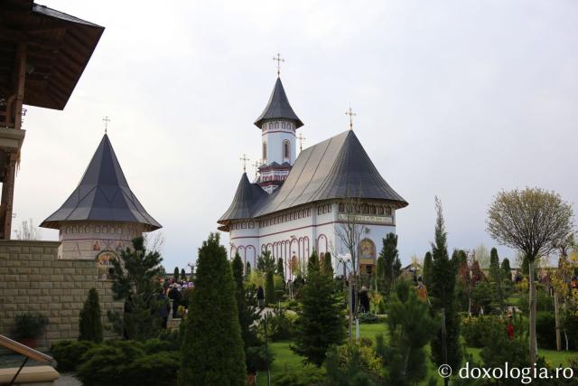 Sărbătoare la Botoșani: Binecuvântarea Izvorului Tămăduirii la Mănăstirea Zosin