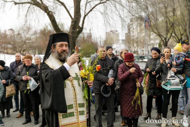 Mii de ieșeni la Procesiunea tradițională de Florii