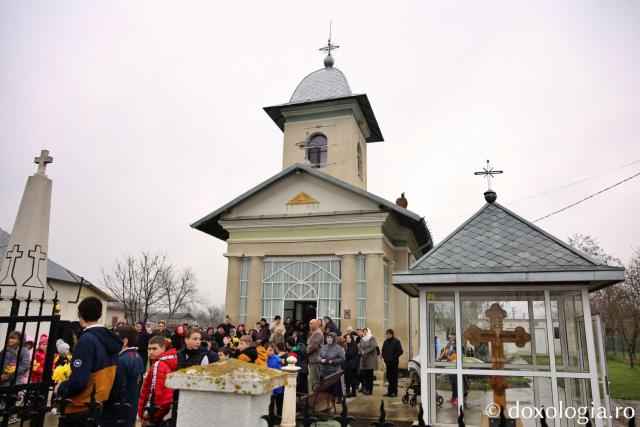 Slujbă arhierească în Duminica a V-a din Postul Mare, la biserica ctitorită de scriitorul Costache Negruzzi