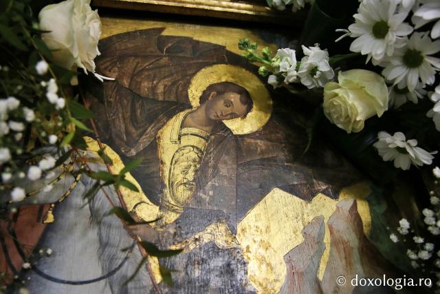 Ansamblul Parohiei „Sfântul Gheorghe” din Botoșani a primit astăzi veșmânt de lumină: „Cenușăreasa orașului Botoșani a devenit acum Mireasa lui Hristos”