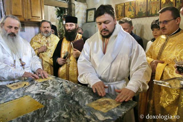 Ansamblul Parohiei „Sfântul Gheorghe” din Botoșani a primit astăzi veșmânt de lumină: „Cenușăreasa orașului Botoșani a devenit acum Mireasa lui Hristos”