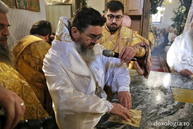 Ansamblul Parohiei „Sfântul Gheorghe” din Botoșani a primit astăzi veșmânt de lumină: „Cenușăreasa orașului Botoșani a devenit acum Mireasa lui Hristos”