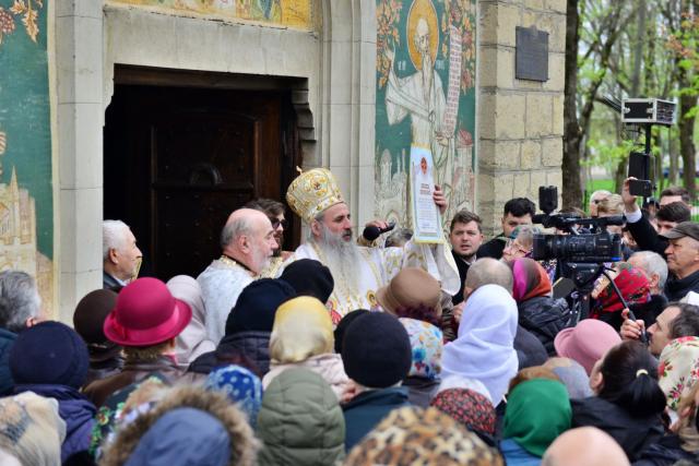 Altarul Bisericii „Sfântul Nicolae” din Copou a fost sfințit de Părintele Mitropolit Teofan
