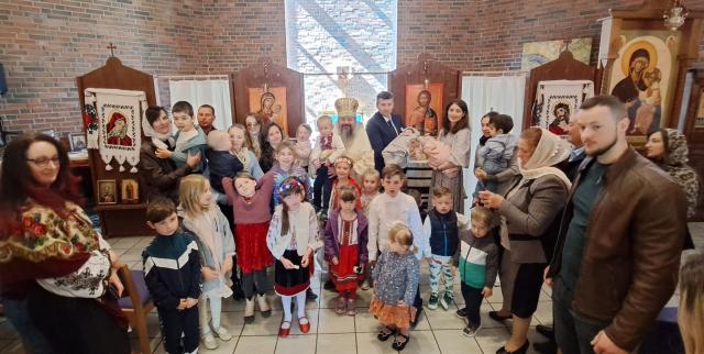 (Foto) Liturghie Arhierească în Biserica românească din Oslo - 18 mai 2023