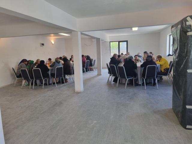 „Liturghia de după Liturghie”, proiect social-filantropic al Parohiei Bărcănești