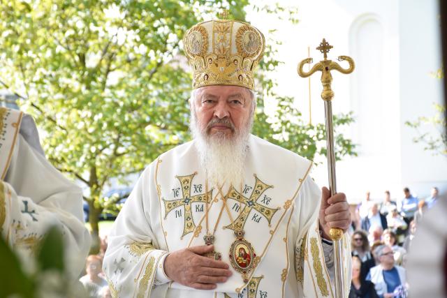 (Video) IPS Andrei: „Domnul Iisus Hristos a fost, este și va fi Păstorul cel Bun”