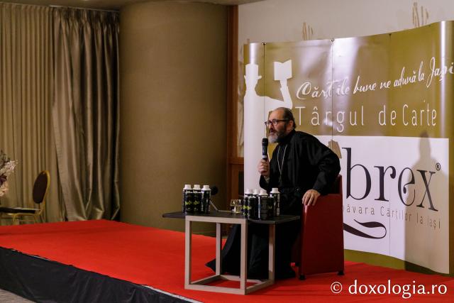 Librex 2023: Părintele Constantin Necula a venit la Iași cu o nouă apariție editorială Doxologia