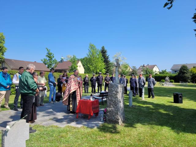 Slujbe de pomenire a eroilor, săvârșite în Cimitirul Militar din Niederbühl