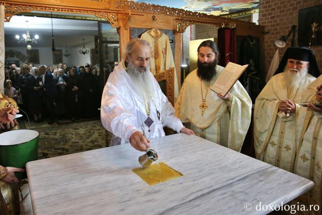 „Biserica lui Hristos este un spital duhovnicesc, iar Sfânta Împărtășanie este leacul nemuririi”, a afirmat Părintele Mitropolit la sfințirea paraclisului Parohiei „Sfântul Proroc Daniel” din Iași