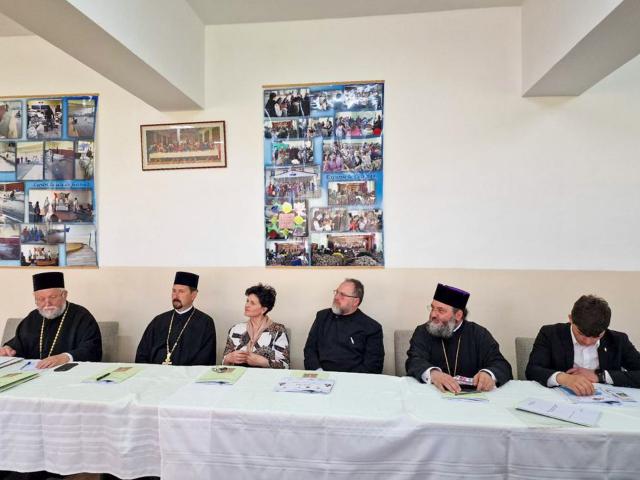 Zi de sărbătoare la Liceul Teologic Ortodox „Sfinții Împărați Constantin și Elena” din Piatra Neamț