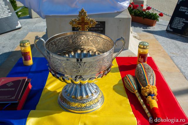 La Hlipiceni a fost sfințit un monument dedicat eroilor neamului