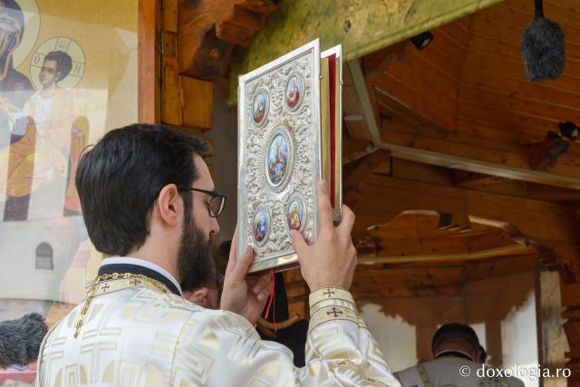 Părintele Justin Pârvu a fost pomenit la zece ani după trecerea la Domnul