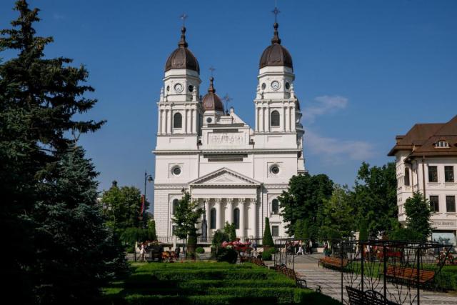 „Maica bisericilor moldave” - Catedrala mitropolitană din Iaşi