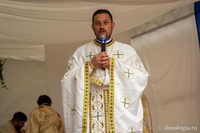 Doi ierarhi au sfințit biserica „Sfântul Ioan Botezătorul” din Bârnova, județul Iași