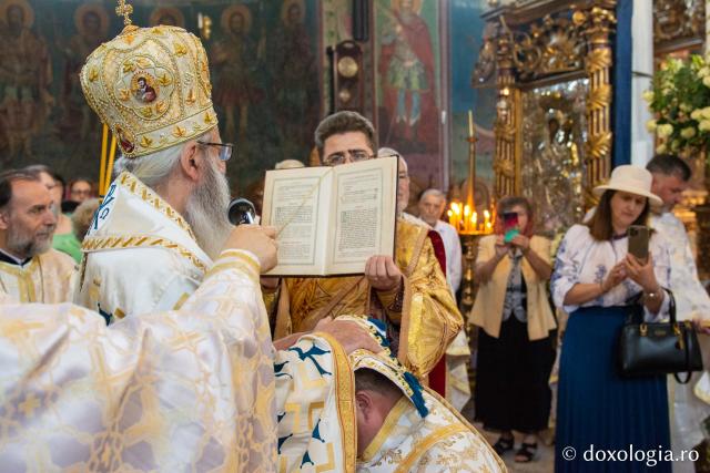 Biserica „Sfinții Apostoli Petru și Pavel” - Bărboi din Iași și-a cinstit ocrotitorii